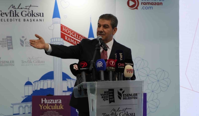 Esenler Belediye Başkanı Mehmet Tevfik Göksu’ya ilahi sürprizi