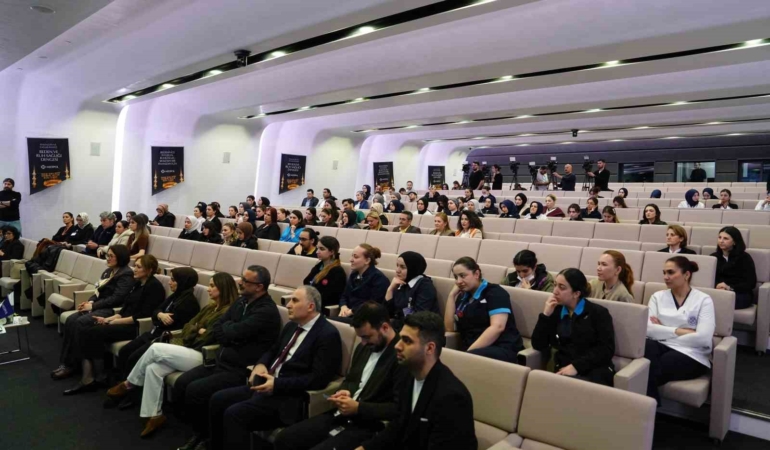 Ramazan ayında reflü artıyor: Uzmanından sahur uyarısı