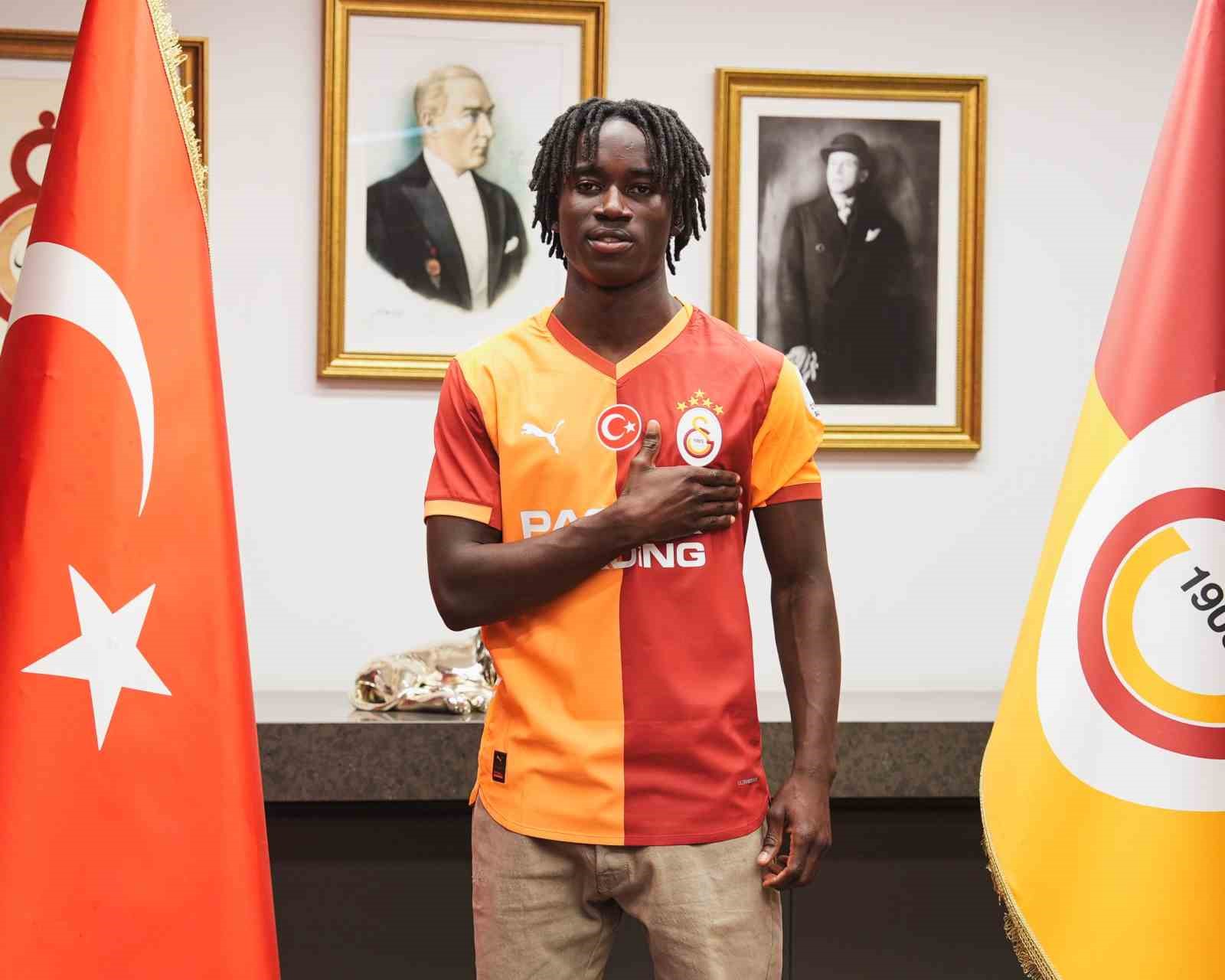 Renato Nhaga, Galatasaray’ın ilk Gine-Bissaulu futbolcusu oldu