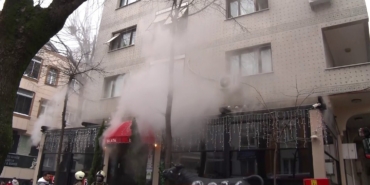 Bayrampaşa’da bir restoranda çıkan yangın paniğe neden oldu