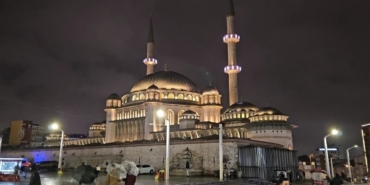 İstanbul’da Berat Kandili dualarla idrak edildi