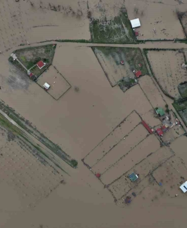 Edirne’de tarım arazileri ve yerleşim yerleri sular altında kaldı