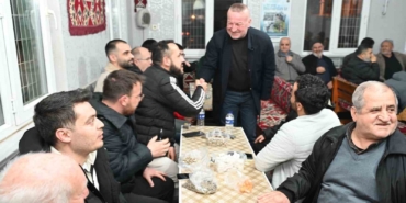 Başkan teravih sonrası vatandaşlarla buluştu