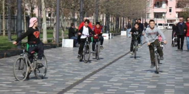 Sakarya’da şubat ayında bahardan kalma günler yaşanıyor