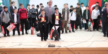 İstiklal Marşı’nı Güzel Okuma Yarışmasında Elif Filiz il birincisi