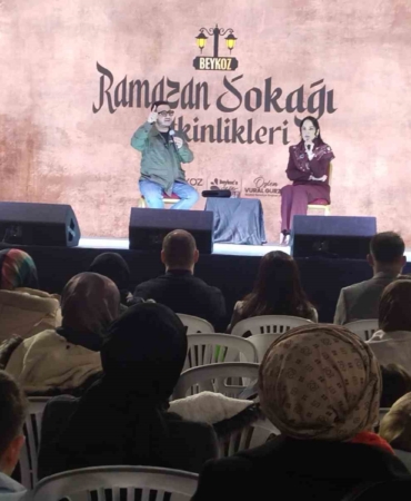 Yazar Hayati İnanç ve Prof. Dr. Oytun Erbaş Beykoz’da ’Ramazan Sokağı’ etkinliklerine konuk oldu