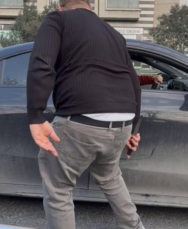 Otomobil sürücüsünü bıçakla tehdit eden minibüs şoförü tutuklandı