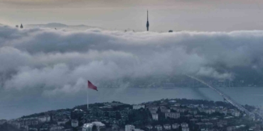 İstanbul sisle uyandı, mest eden görüntü havadan görüntülendi