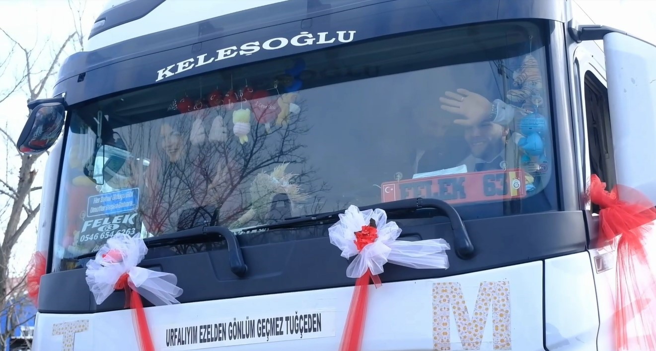 Gelini evinden tırı ile aldı