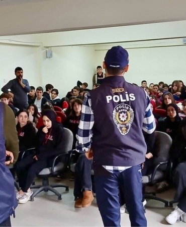 Bilecik’te öğrencilere SİBERAY kapsamında bilgilendirme
