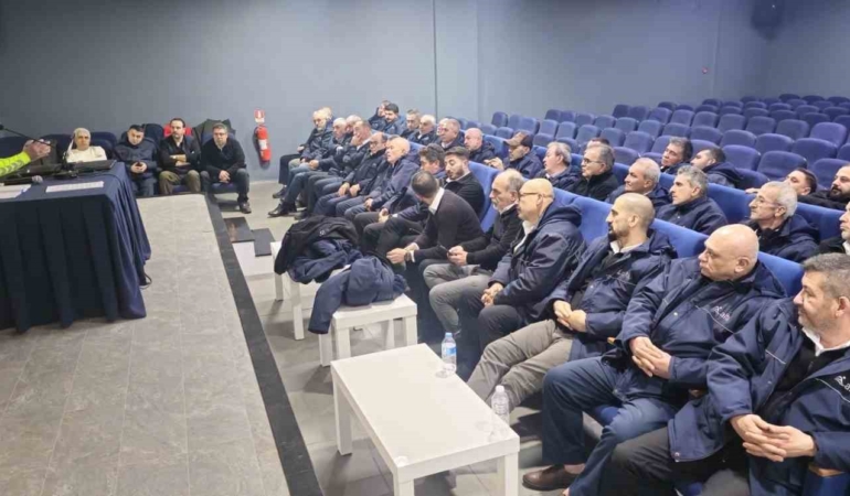 Bilecik’te tur servis sürücülerine trafik semineri