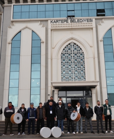 Kartepe’de Ramazan davulcularına görev kartı verildi