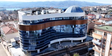 Derince’nin yeni hizmet binasında son rötuşlar yapılıyor