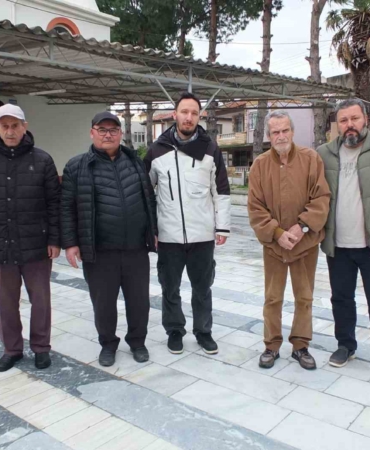 Burhaniye’de Hacı Gürsesler Cami imece ile ışıl ışıl oldu
