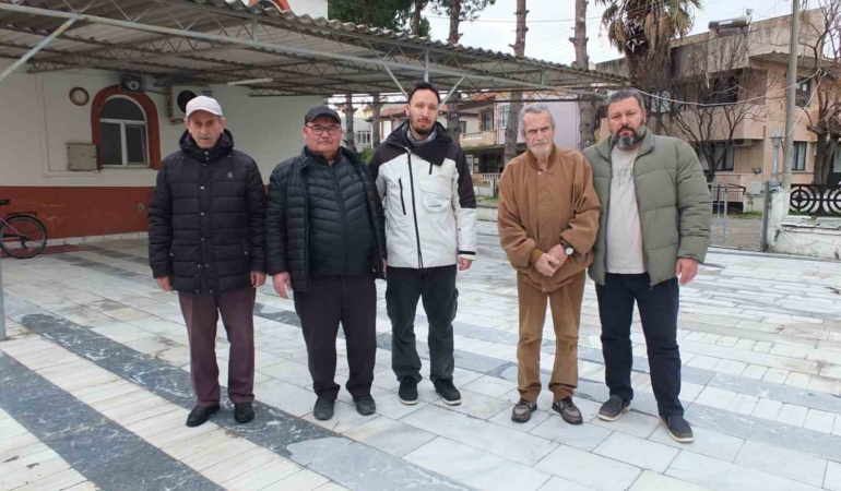 Burhaniye’de Hacı Gürsesler Cami imece ile ışıl ışıl oldu