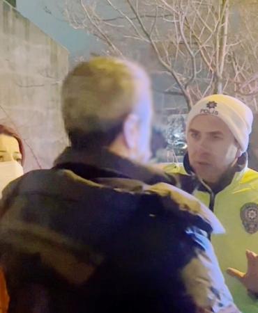 Kaza yapan alkollü sürücü, "Hepinizden özür diliyorum" diyerek hastaneye gitmeyi reddetti