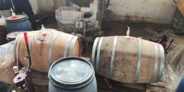 Bursa’da 800 litre kaçak şarap ele geçirildi