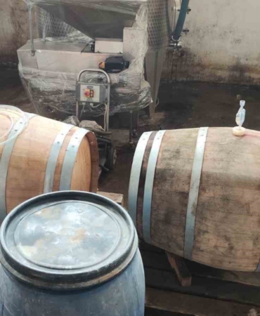 Bursa’da 800 litre kaçak şarap ele geçirildi