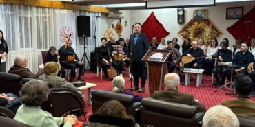 Mübadillerin yüreğine dokunan konser: Huzurevinde göçün hatırası türkülerle canlandı