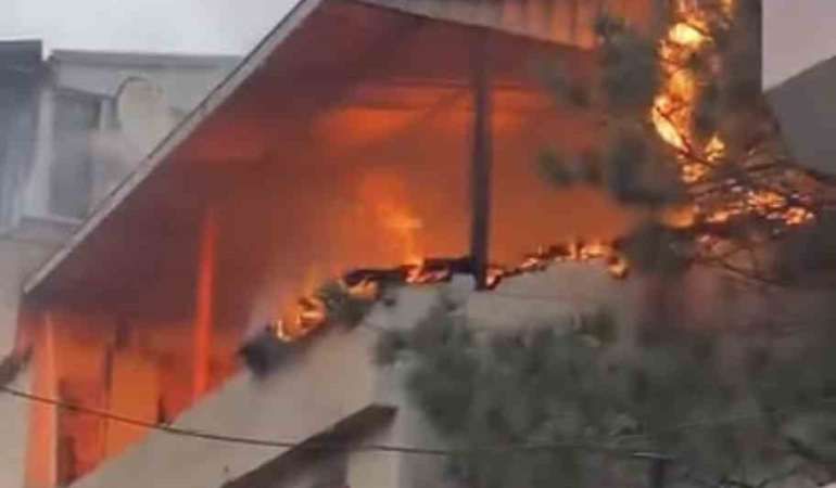 Bursa’da yangında daire alev topuna döndü