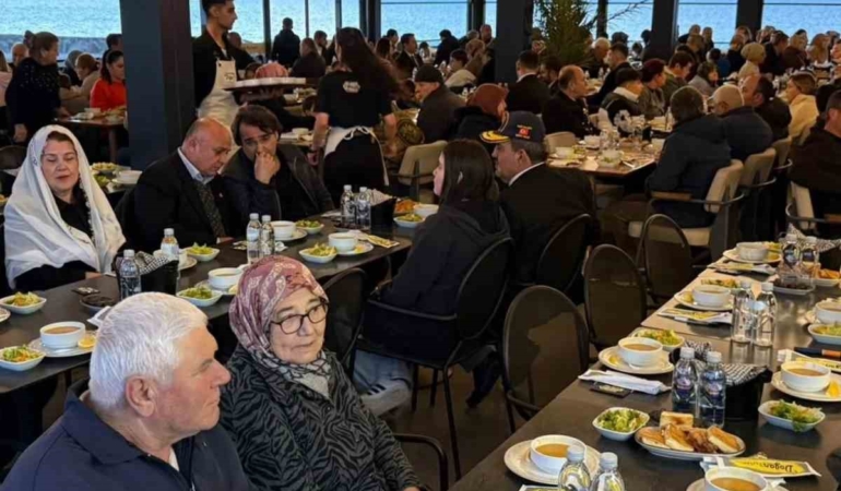 Çanakkale’de şehit aileleri ve gaziler iftarda bir araya geldi
