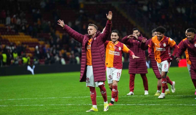 Noa Lang, Mauro Icardi ve Victor Osimhen’den üçlü