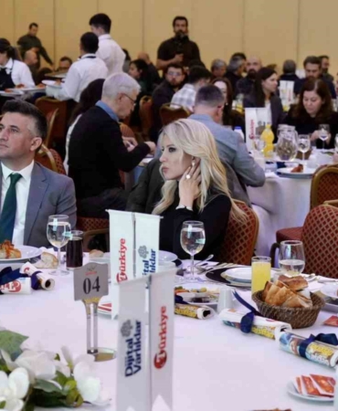 Türkiye Gazetesi ve İhlas Medya Dijital Varlıklar, sektör temsilcilerini iftar programında buluşturdu