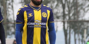 Söğütspor 3 futbolcuyla yollarını ayırdı