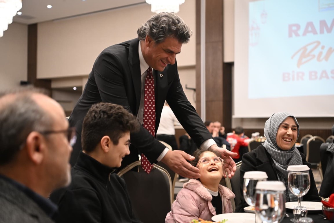 Kartepe’de Ramazan ayının ilk iftarında şehit aileleri ve gaziler bir araya geldi