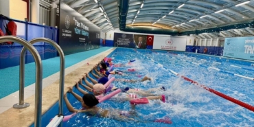 Bilecik’te yüzme antrenmanları devam ediyor