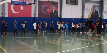 Bilecik’te basketbol okullarında disiplinli antrenmanlar sürüyor