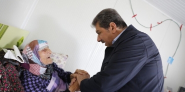 Esenler’de Sosyal Kart ile emeklilere anlamlı destek