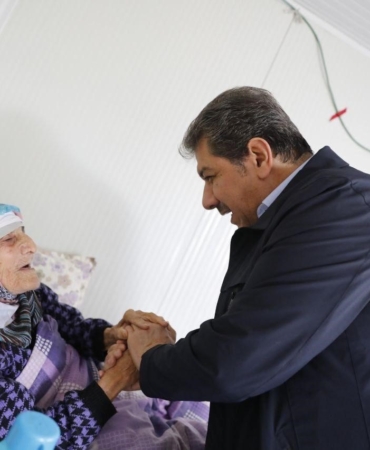 Esenler’de Sosyal Kart ile emeklilere anlamlı destek