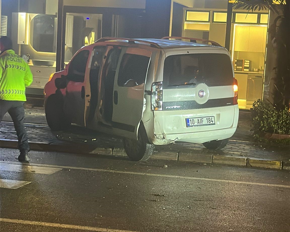 Balıkesir’de alkollü sürücünün çarptığı yaya hayatını kaybetti