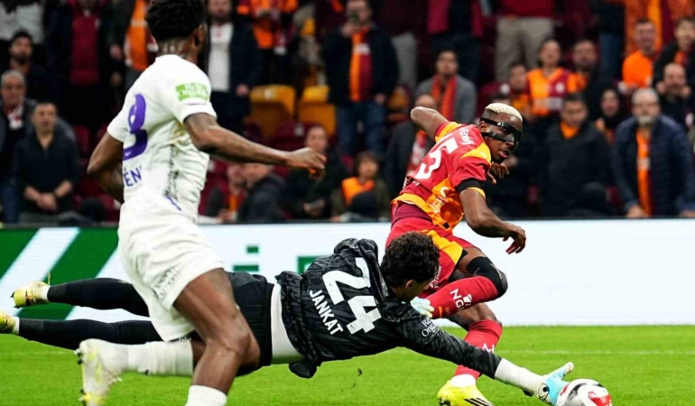 Trendyol Süper Lig: Galatasaray: 2 – Eyüpspor: 0 (İlk yarı)