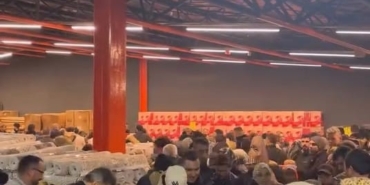 100 TL’lik indirim izdihamı: Birbirlerini ezdiler