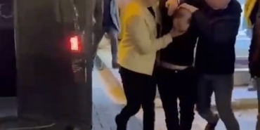 33 yıl hapis cezası ie aranan binbir surat, kurye kılığındaki polislerce yakalandı