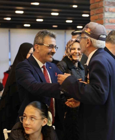 Şehit aileleri ve gaziler Erenler’de iftarda buluştu