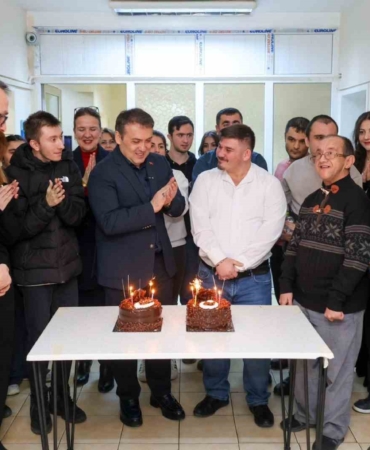 Vali Sözer özel bireylerin doğum günü sevincine ortak oldu