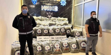 Edirne’de ele geçirilen uyuşturucu maddeler sergilendi