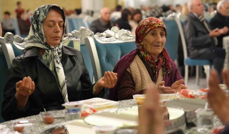 Ataşehir’de toplu iftar sofraları ve geleneksel Ramazan eğlenceleri düzenlenecek