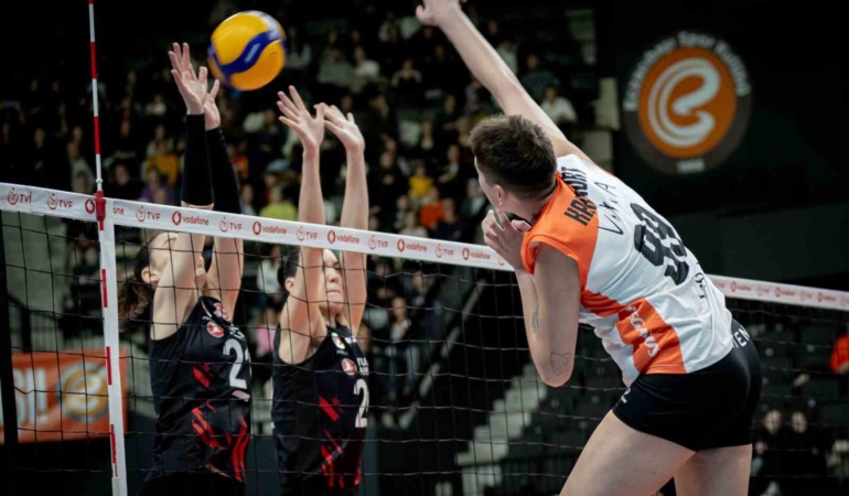 Sultanlar Ligi: Eczacıbaşı Dynavit: 3 - THY: 0