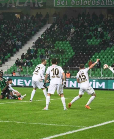 Düşme potasındaki Sakaryaspor’da teknik direktör istikrarsızlığı