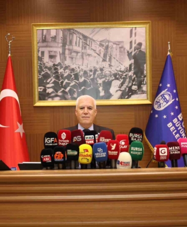 Başkan Bozbey: "Tüm Bursalılara hayırlı Ramazanlar diliyorum"