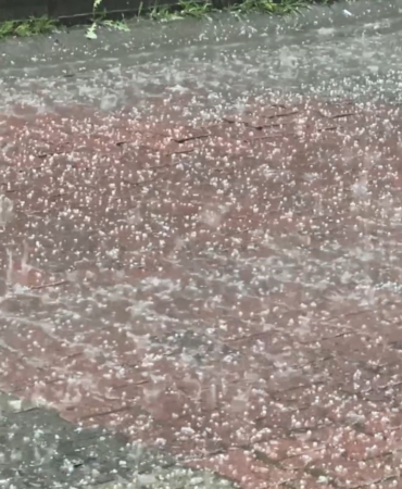 Kağıthane’ye dolu yağdı