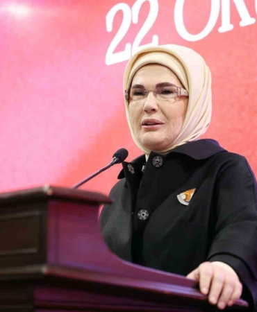 Emine Erdoğan: "Kütüphane okulların kalbidir, ruhudur, can damarıdır"