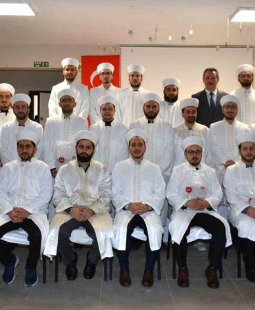 Bilecik’e atanan din görevlilerine ‘Cübbe ve Sarık Giydirme’ programı