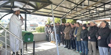 Eşi tarafından vurularak öldürülen kadın son yolculuğuna uğurlandı