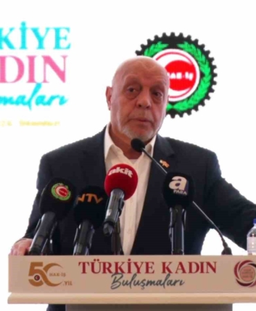 HAK-İŞ Genel Başkanı Mahmut Arslan: "Yönetimlerde daha fazla kadın arkadaşımızın yer almasını sağlayalım"