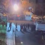 Beyoğlu’nda iki grup tekme tokat birbirine girdi